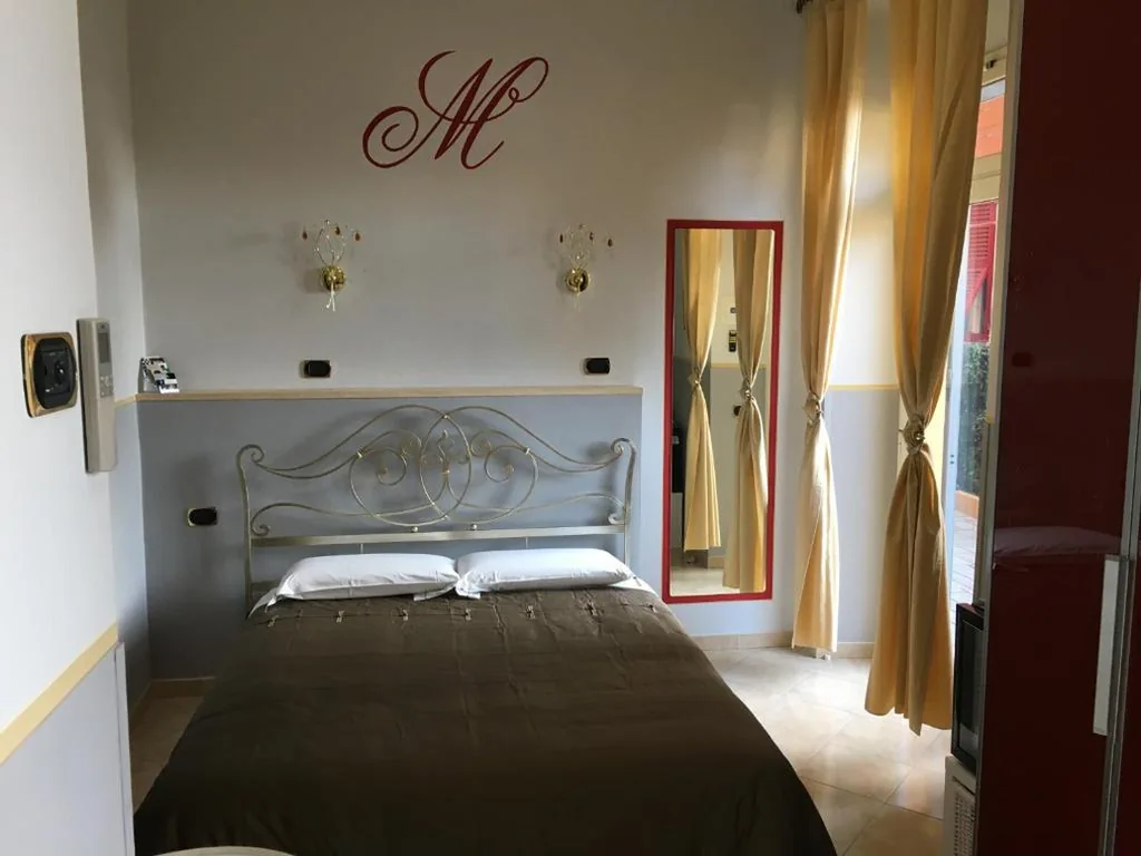 Le Divine – Reception Via XXV Aprile 5