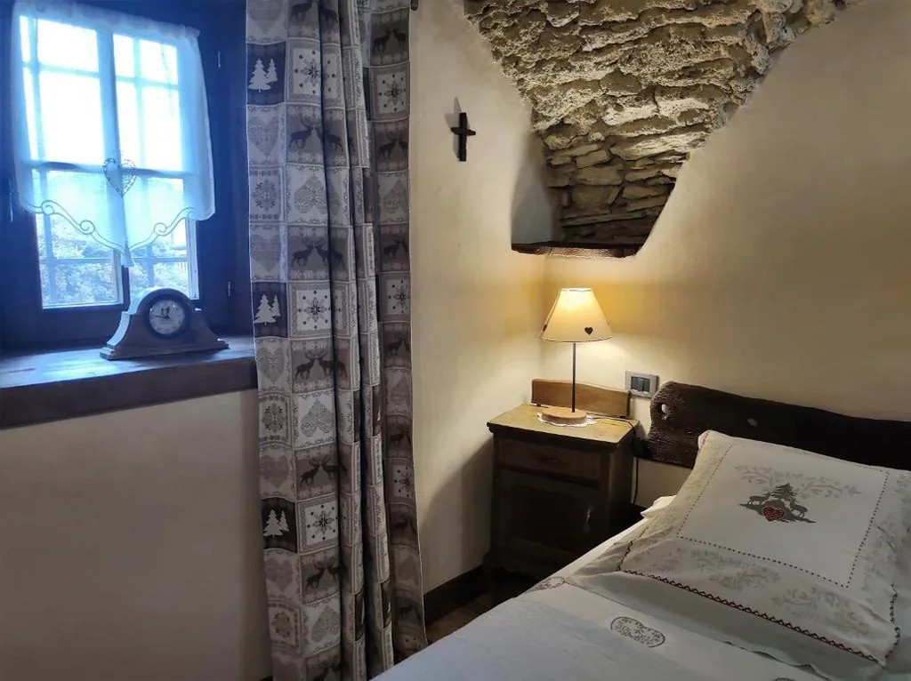 Le Petit Château de Vetan CIR 0023