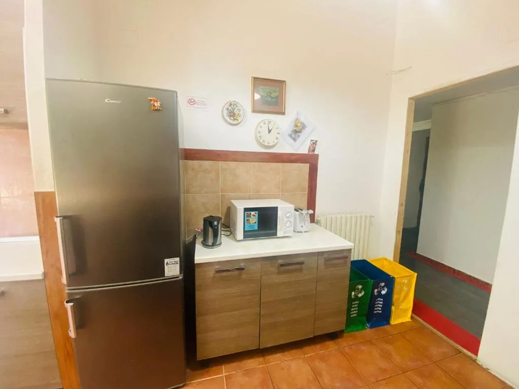 Letto Singolo in Dormitorio — ROMA GONDOLA Guest House