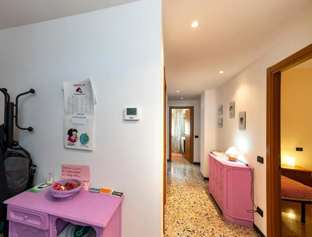 Lia Rooms 3