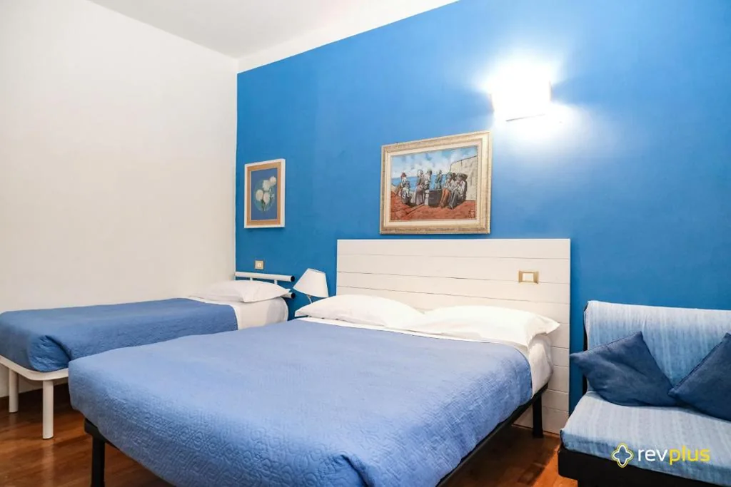 Lia Rooms