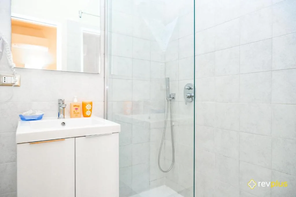 Lia Rooms — foto 7