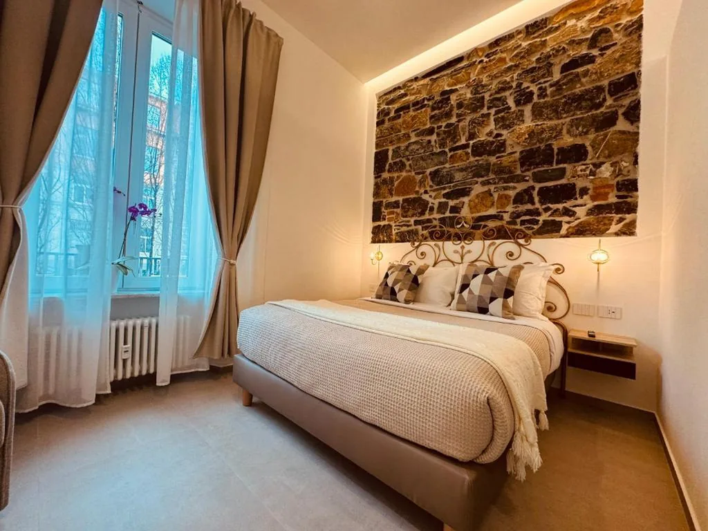 Lina Suites & Rooms