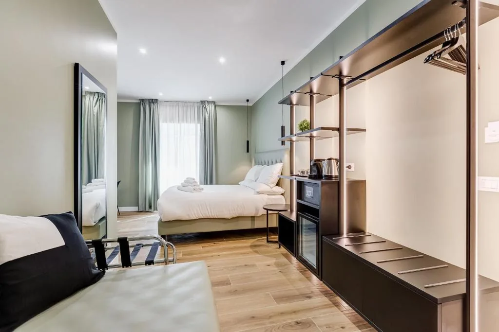 LISA SUITE