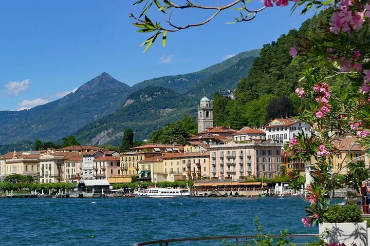Bellagio e il ramo del Lago di Como visto dall'alto
