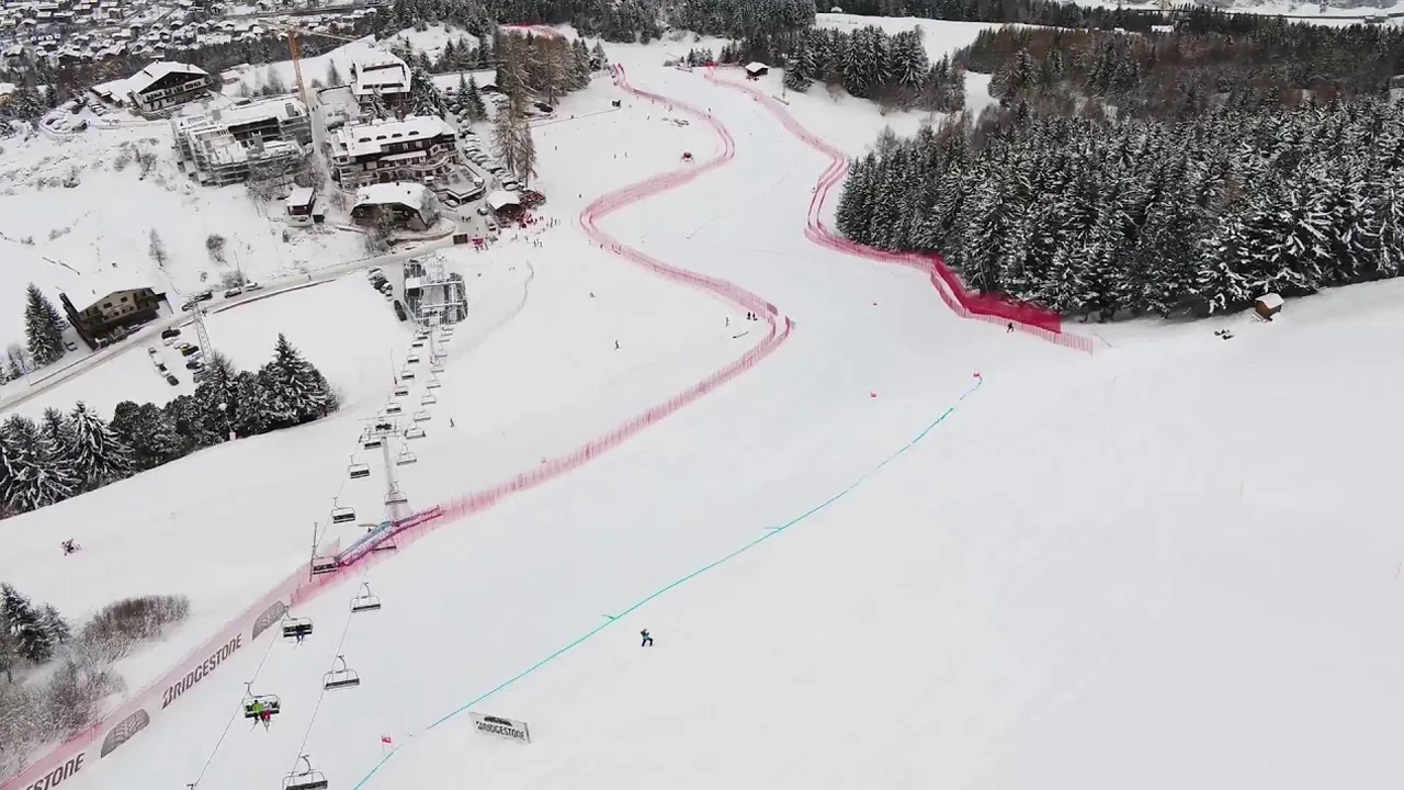 Sciatore sulla pista Stelvio di Bormio