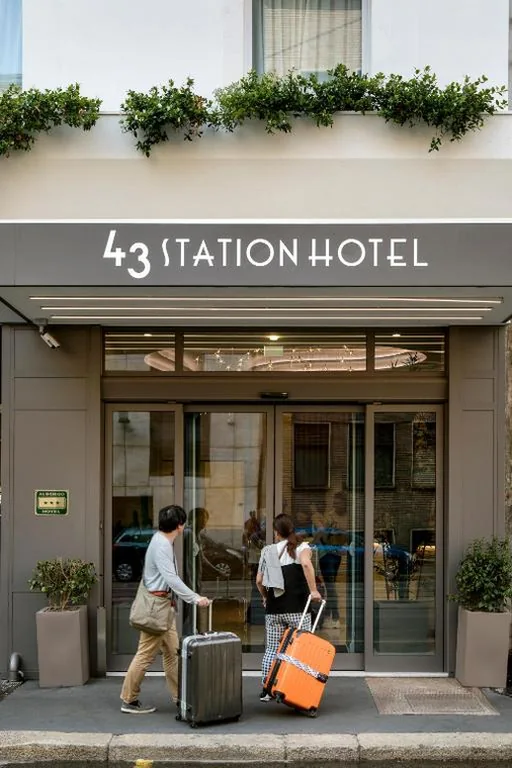 43 Station Hotel