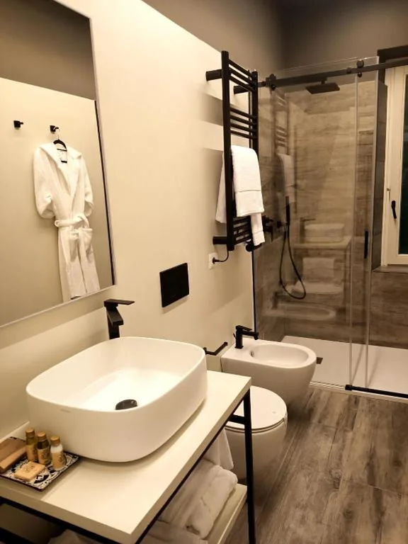 “A casa di Giacomo” Luxury Rooms con aria condizionata — foto 8