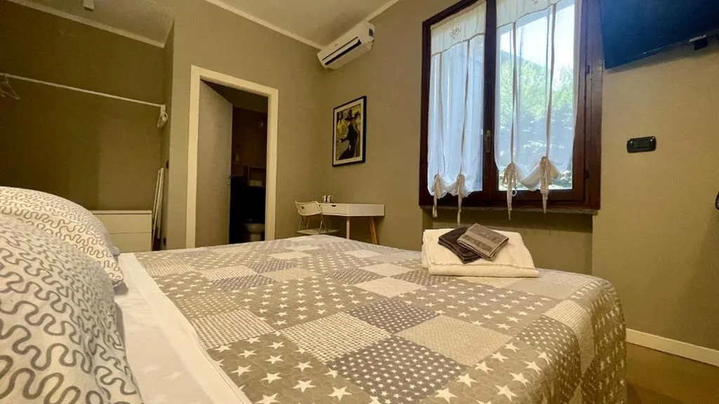 Large Double Room — B&B Aurora