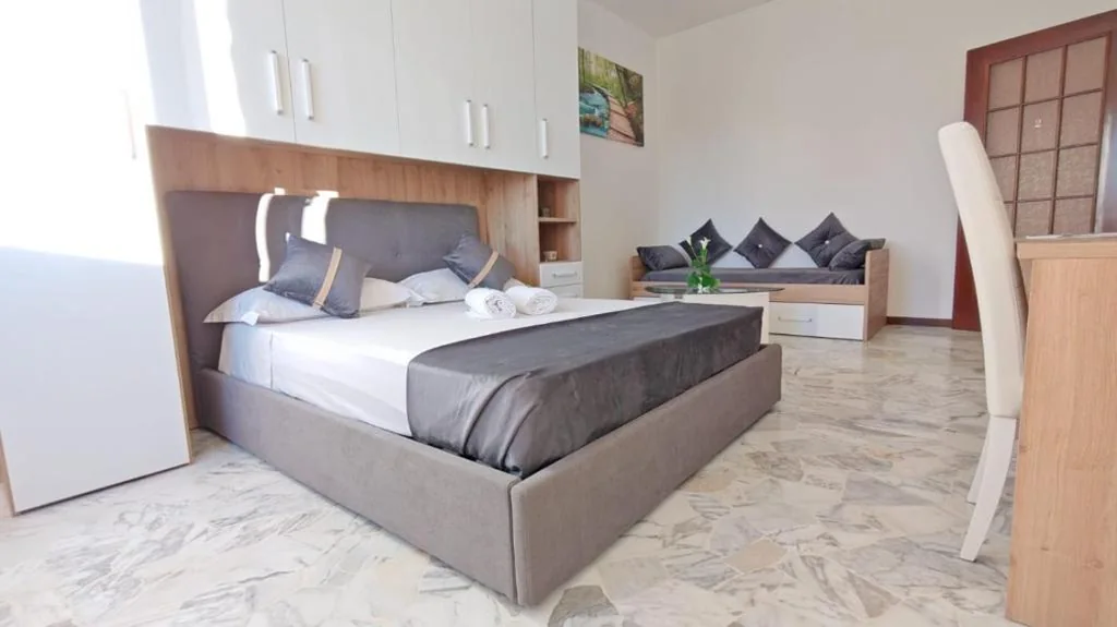 Spacious Double Room — B&B jasmine