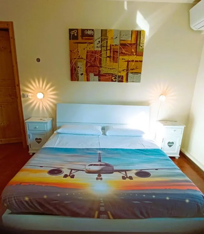 Spacious Double Room — FlyBGY