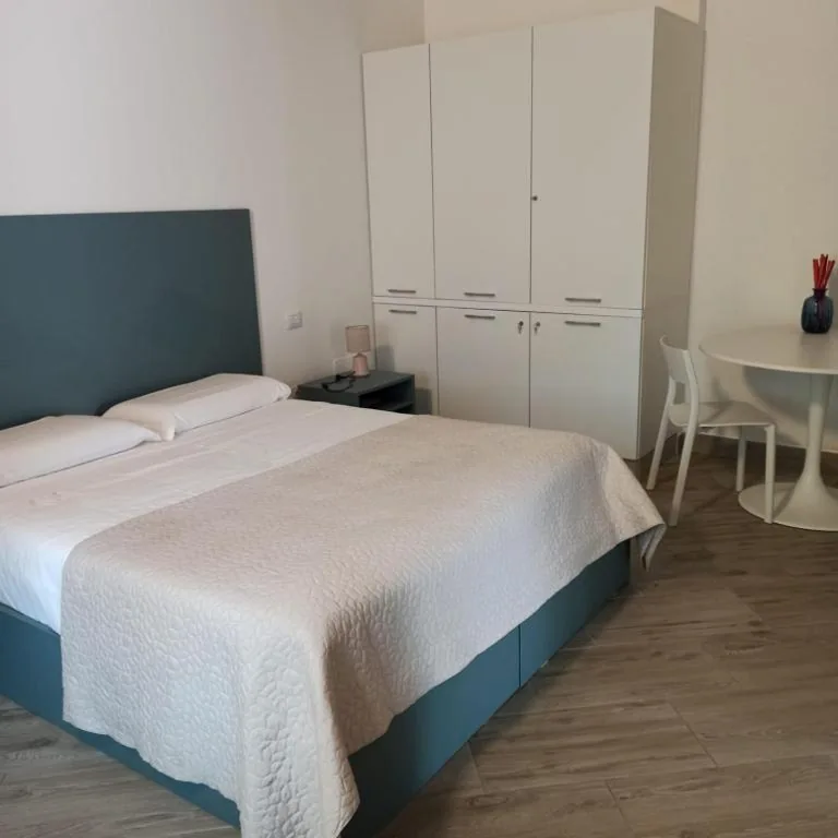 Ampia Camera Matrimoniale — I Colli del Garda