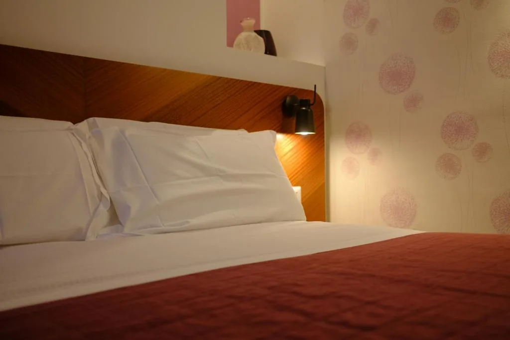 Large Double Room — Le Stanze del Lago Suites & Pool