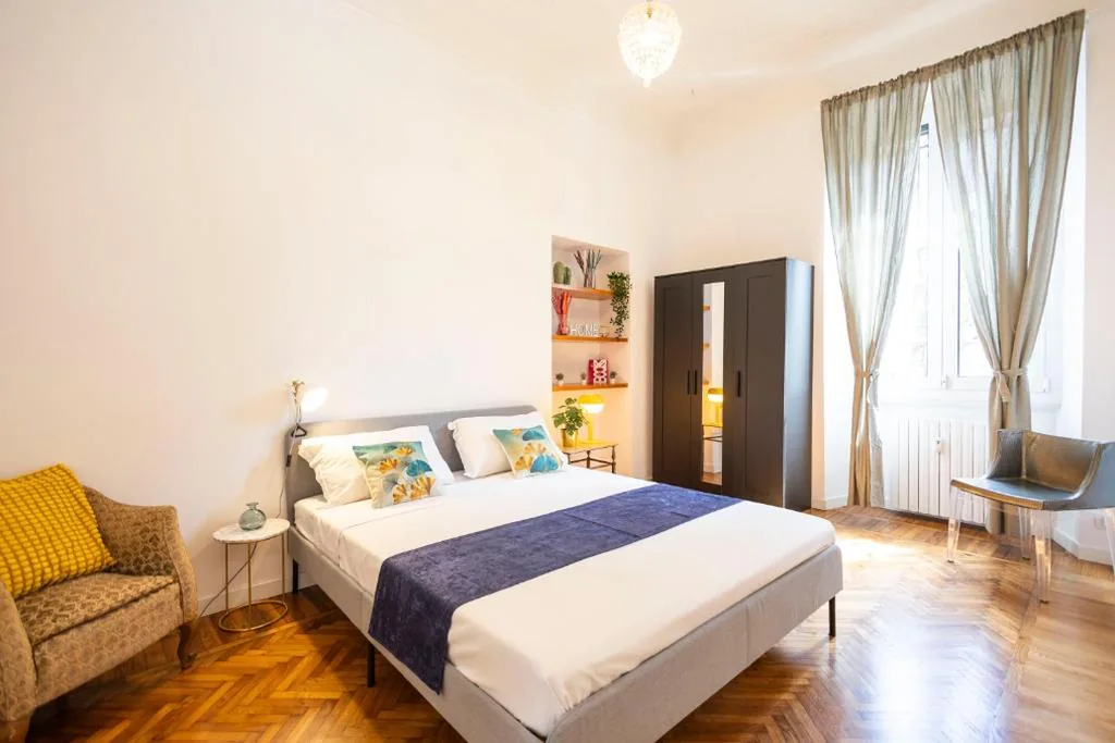 Large Double Room — Vittadini Rooms