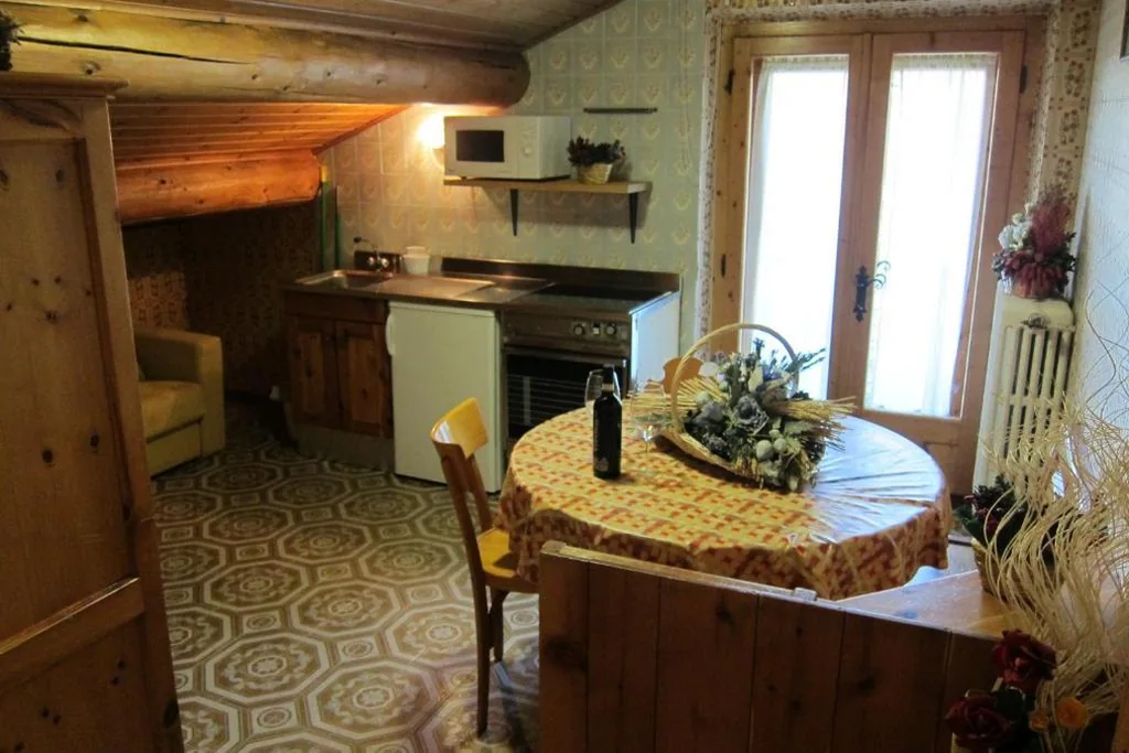 Appartamento Ampio con 2 Camere da Letto - Mansarda — Chalet Del Sole per gruppi