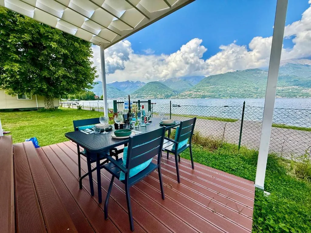 Apartment — Bungalow MAREA Lido di Colico, direkt at the lake & in center & near Ferry to Bellaggio