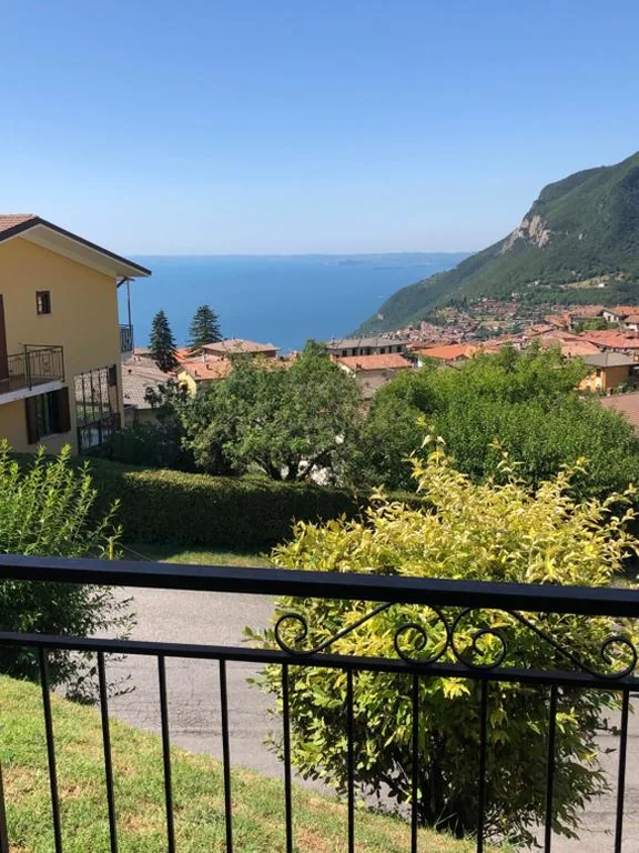 Appartamento Classic con 2 Camere da Letto e Vista Lago Parziale — Residence Primera Rompala, GTSGroup