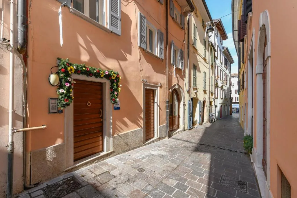 Appartamento Classic - Edificio Separato — Flowers Apartments