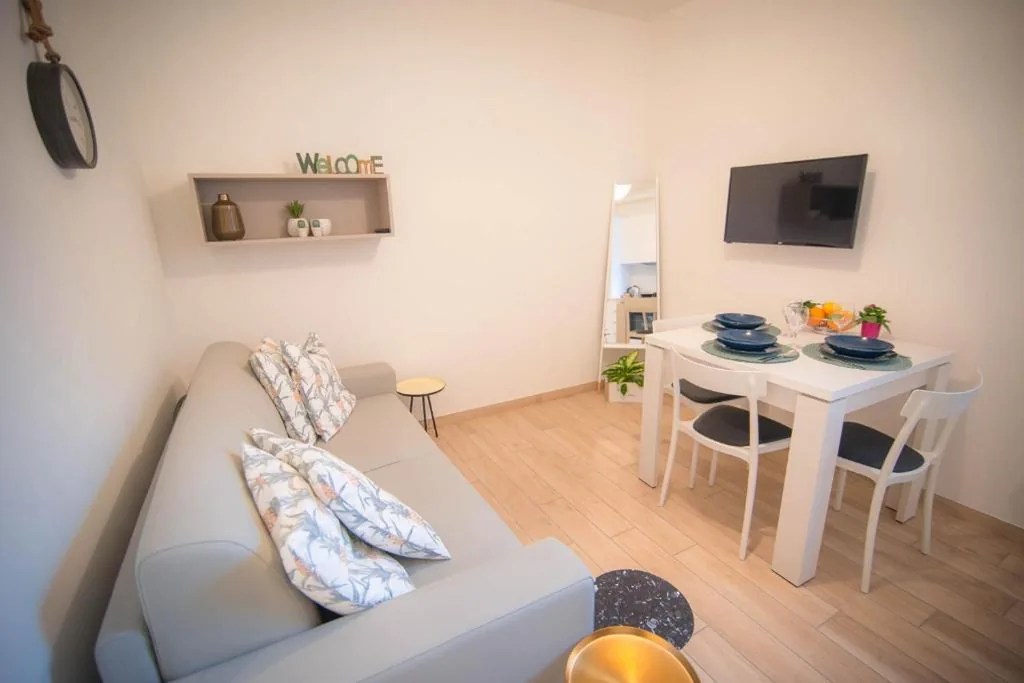 Appartamento con 1 Camera da Letto — Comonfive Apartments