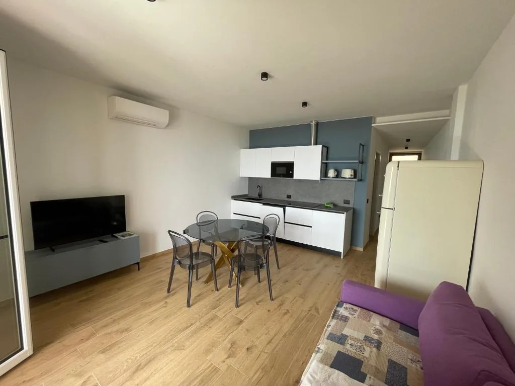 One-Bedroom Apartment with Balcony — Residence Mirabel