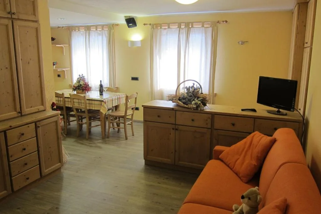 Appartamento con 1 Camera da Letto e Vasca Idromassaggio — Chalet Del Sole per gruppi
