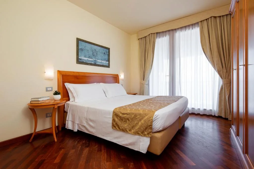 One-Bedroom Apartment with Lake View — Domina Borgo degli Ulivi – Garda Lake