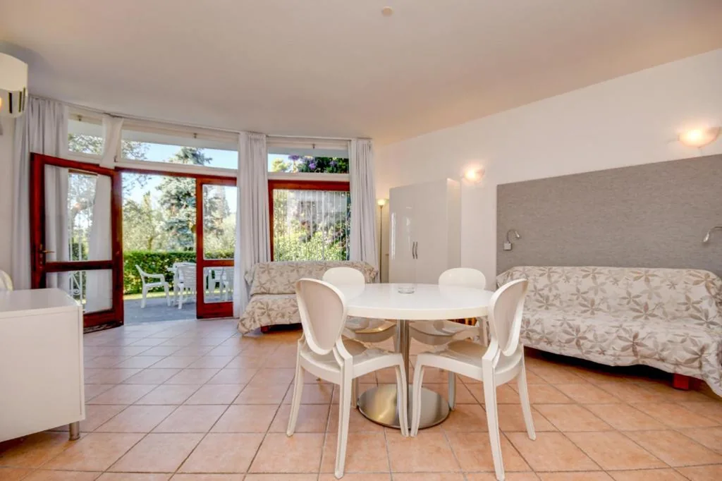 One-Bedroom Apartment with Lake View — La Villa Fasano