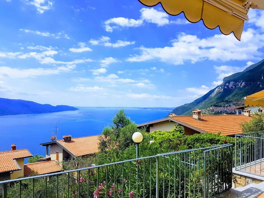 Appartamento con 1 Camera da Letto e Vista Lago — Residence Erika