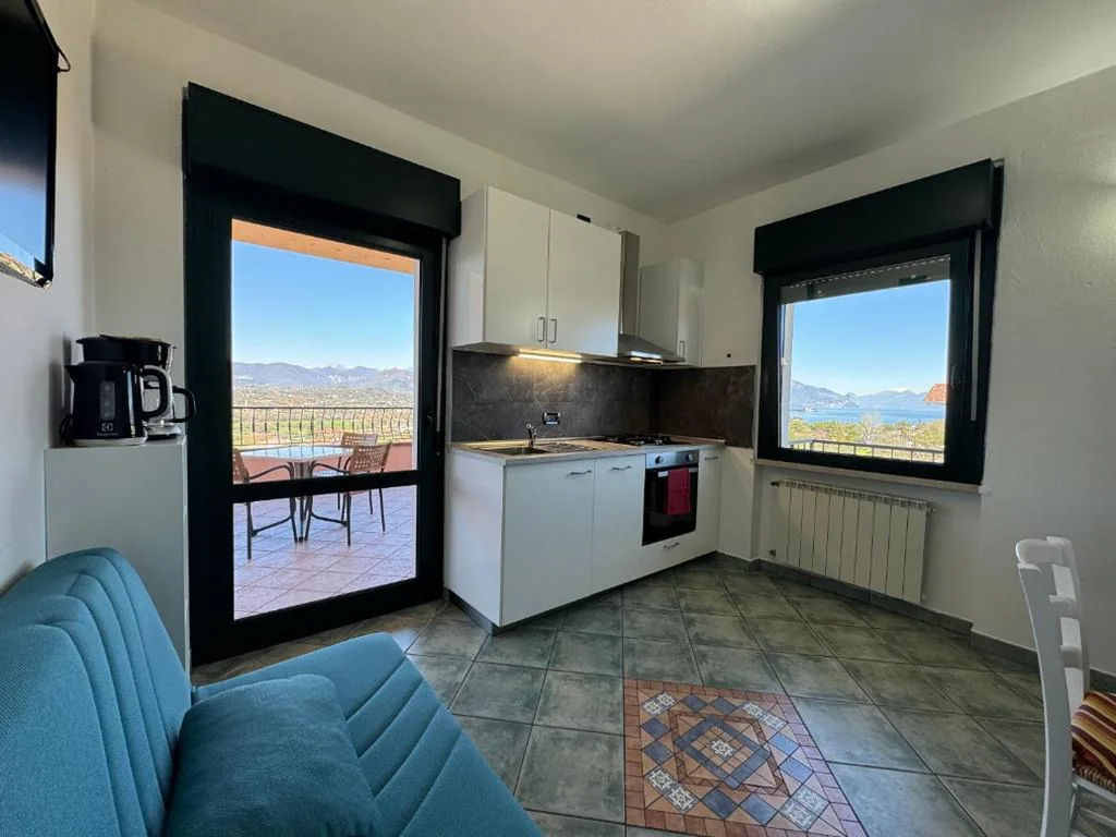 One-Bedroom Apartment with Terrace and Lake View - First Floor — Residence Bellavista