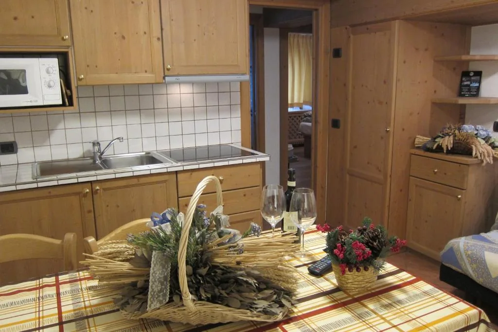 Appartamento con 2 Camere da Letto (4-6 Adulti) — Chalet Del Sole per gruppi