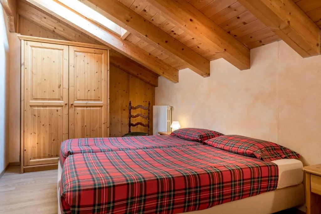 2-Bedroom Apartment (6 Adults) — Chalet Stelle Di Neve
