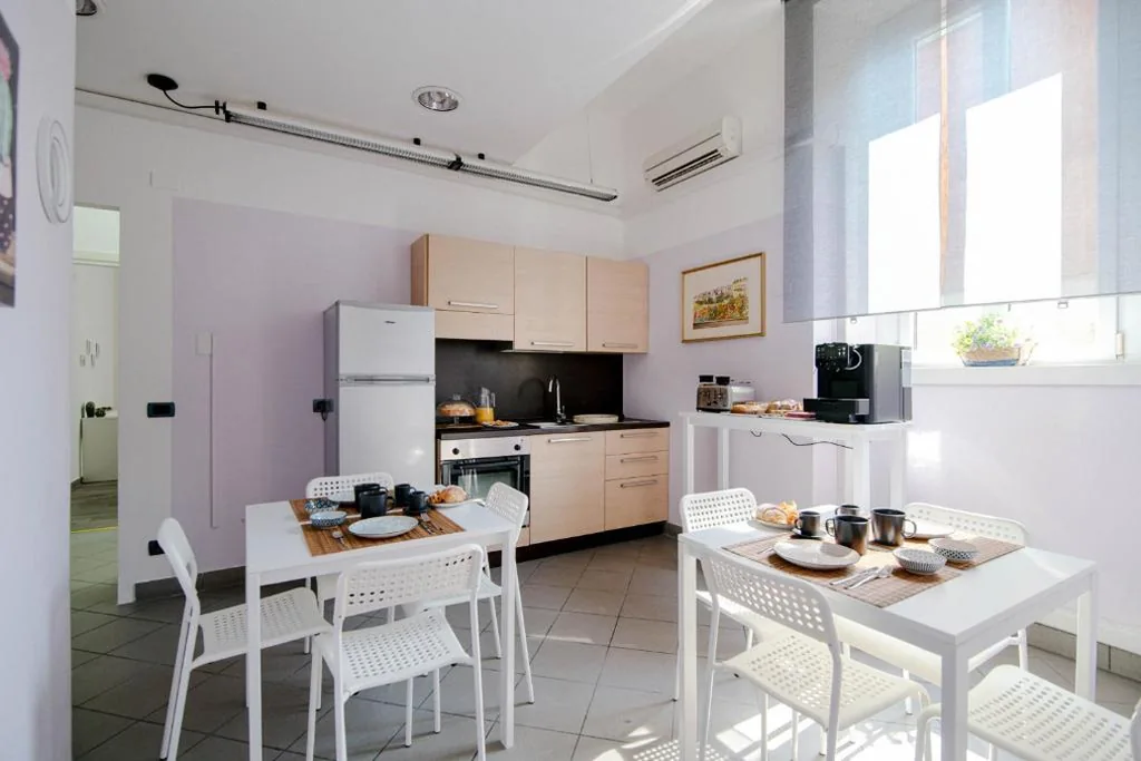 2-Bedroom Apartment — Downtown Rooms