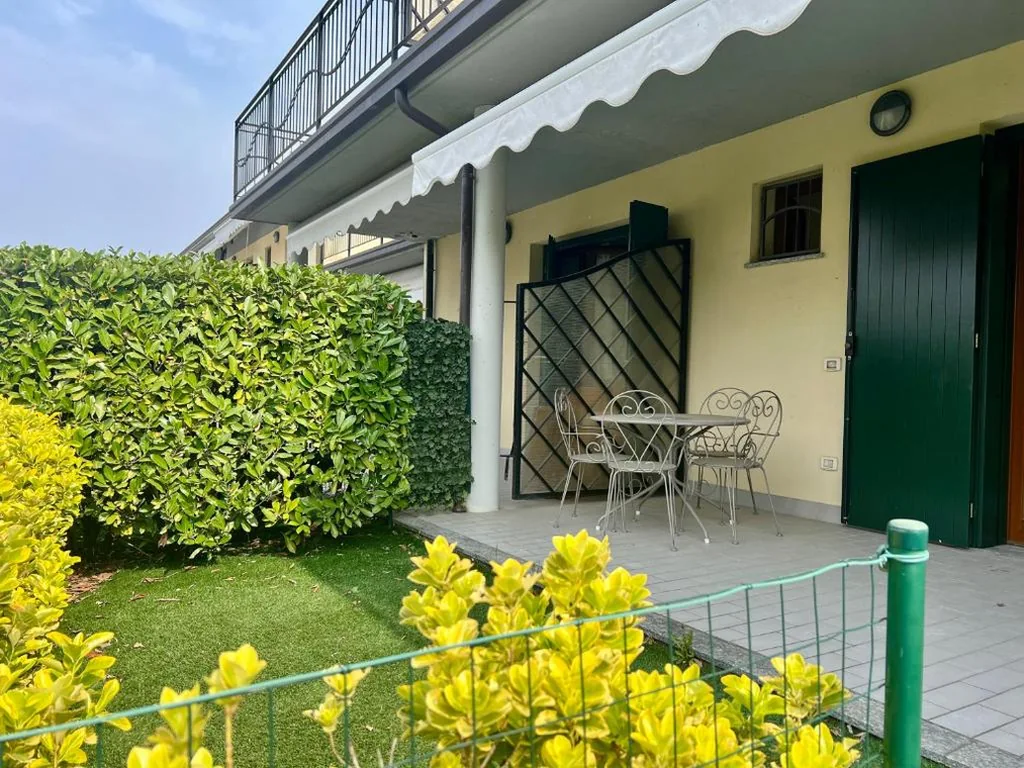 Appartamento con 2 Camere da Letto e Vista Giardino — Le Terrazze del Garda – Immobili e Soluzioni Rent