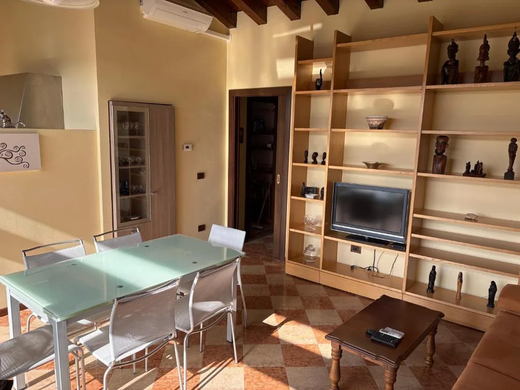 Appartamento con 2 Camere da Letto e Vista Lago - Dependance — Hotel Ristorante Lepanto
