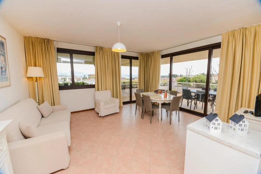 Appartamento con 2 Camere da Letto e Vista Lago — Il Sogno Apartments
