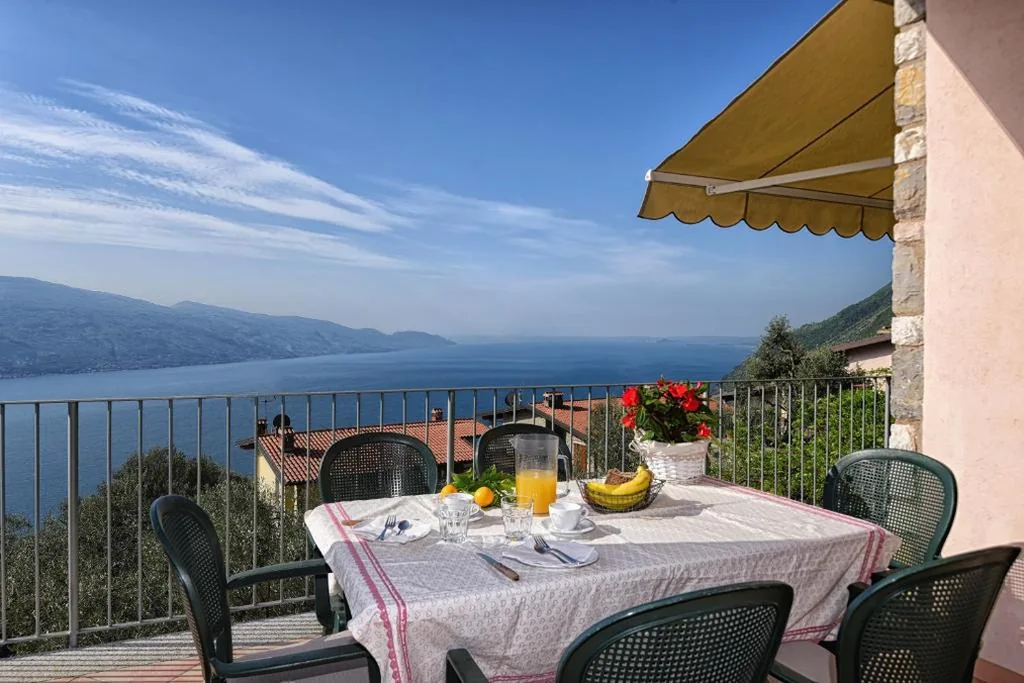 Appartamento con 2 Camere da Letto e Vista Lago — Residence Erika