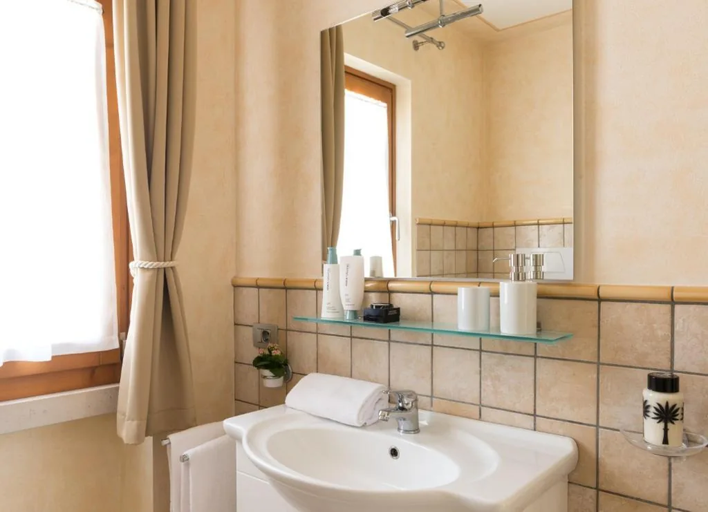 Two-Bedroom Apartment — Residence La Berna