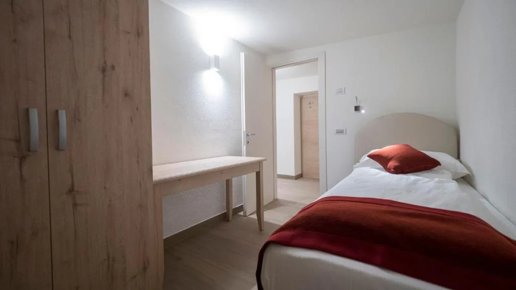 Three-Bedroom Apartment — Chalet Tea Da Bondi