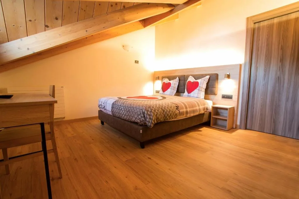 Apartment with Balcony — Steinbock B&B – Apartaments