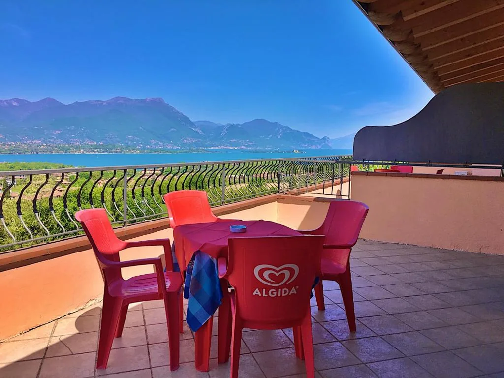 Apartment with Terrace and Pool View - Second Floor — Residence Bellavista