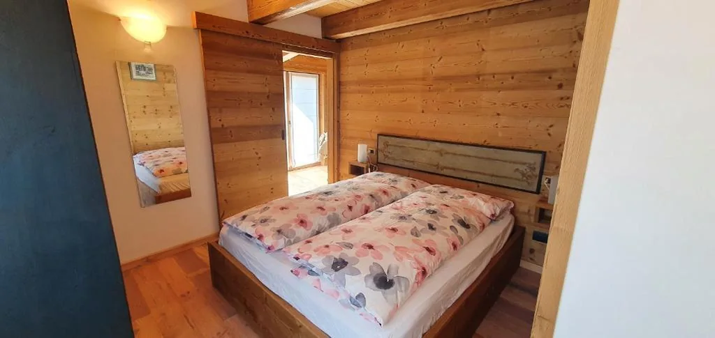 Apartment with Mountain View — Paradise Lodge