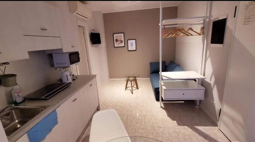 Deluxe One-Bedroom Apartment — HB Appartamenti in centro Bergamo