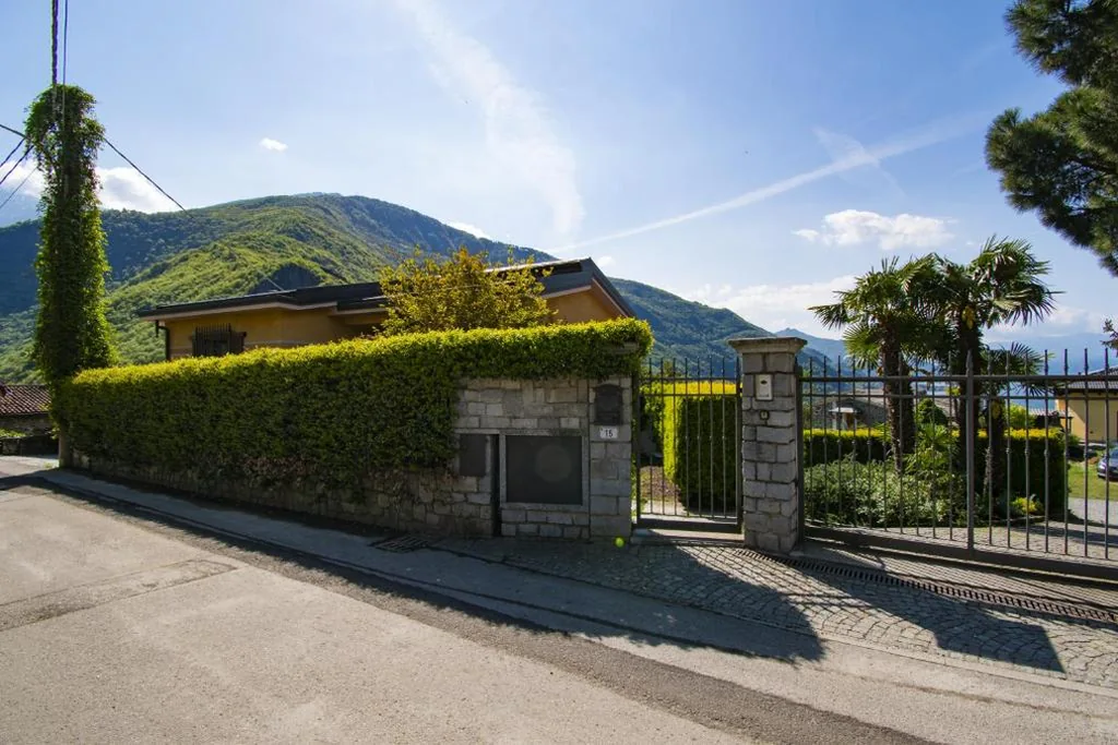 Appartamento Deluxe con 2 Camere da Letto e Balcone — Albergo Ristorante Conca Azzurra