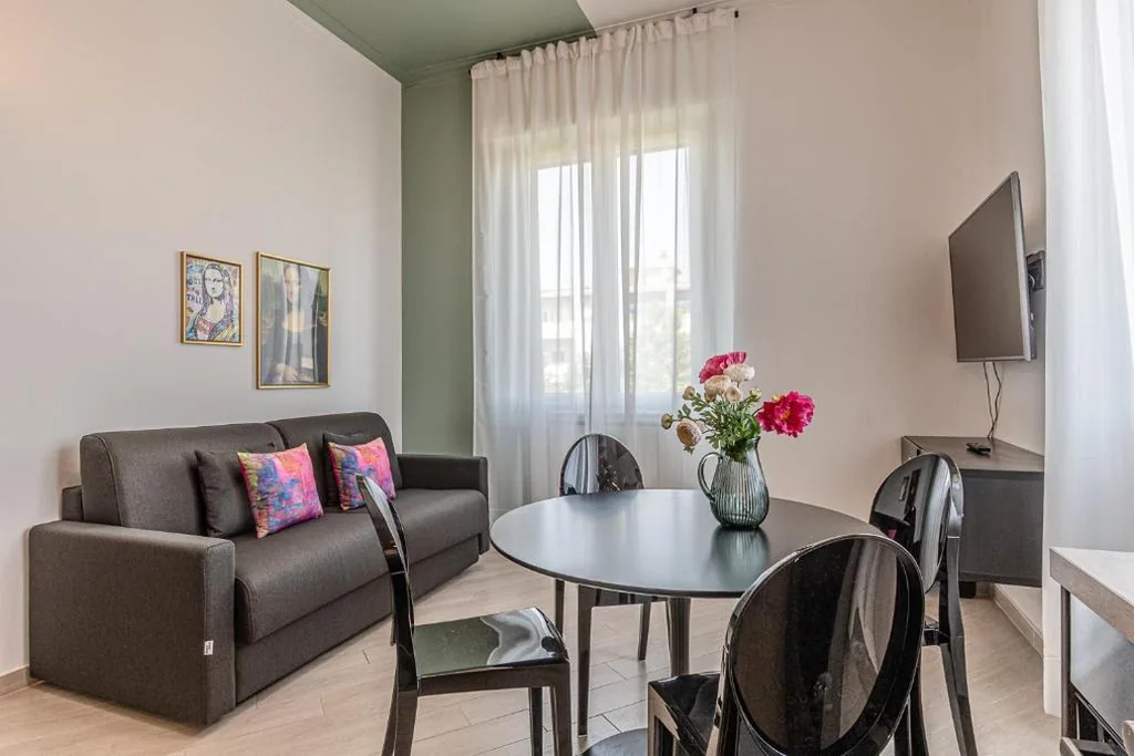 Deluxe Apartment — Monnalisa apartment a due passi da Milano Centrale