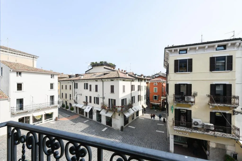 Appartamento Familiare con 2 Camere da Letto e Vista — Flowers Apartments