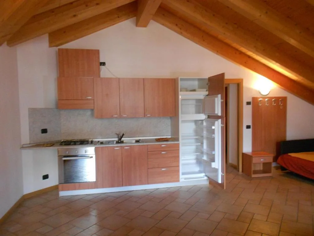 Attic Apartment with 2 Bedrooms (6 Adults) — Residence Le Orchidee