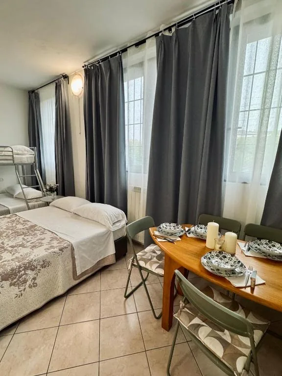 Apartment - Ground Floor — Aparthotel Dergano 2 near metro stop