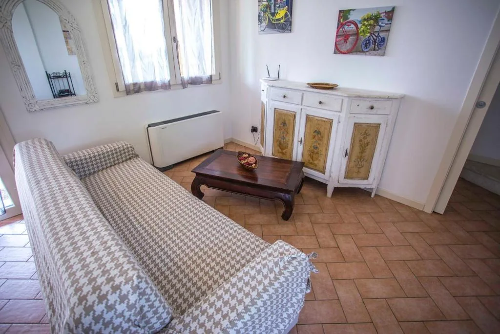 Appartamento su 2 Livelli con 2 Camere da Letto — Residence Karina