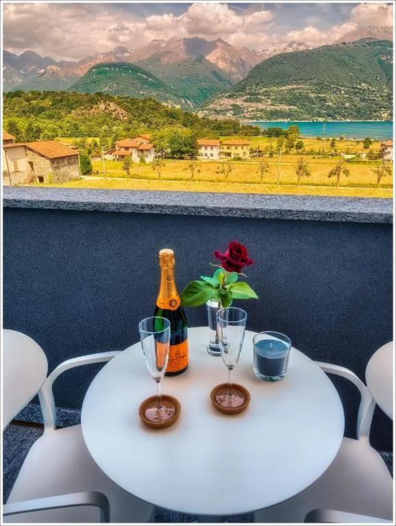 Appartamento su 2 Livelli — Rainbow Holiday Apartments Lake Como