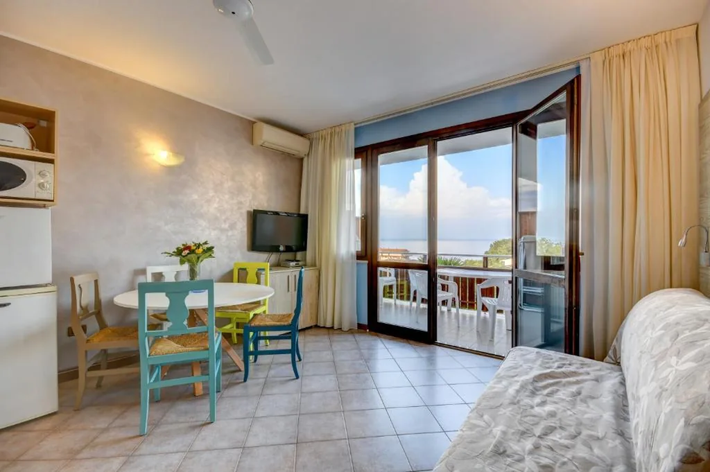 Appartamento Superior con 1 Camera da Letto e Balcone o Terrazza (5 Adulti) — Apparthotel San Sivino